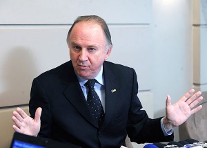 Paulo Ziulkoski, presidente da Confederação Nacional de Municípios (CNM) 